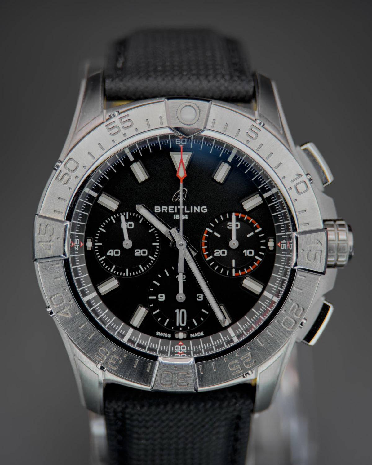 Breitling Avenger B01 Chronograph 42 AB0146101B1X1
